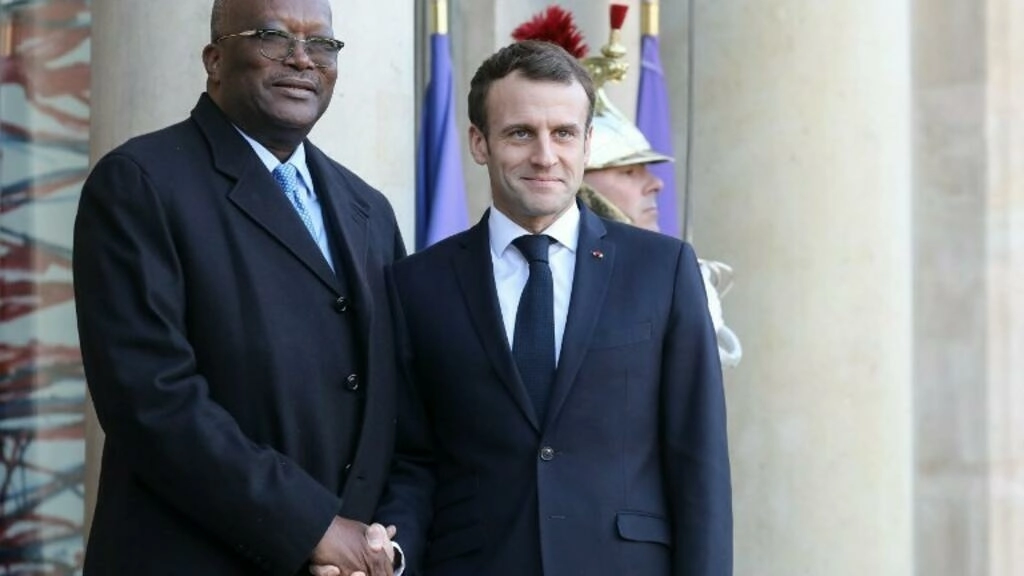 Emmanuel Macron: «Notre priorité, c’est l’intégrité physique du président Kaboré» au Burkina Faso