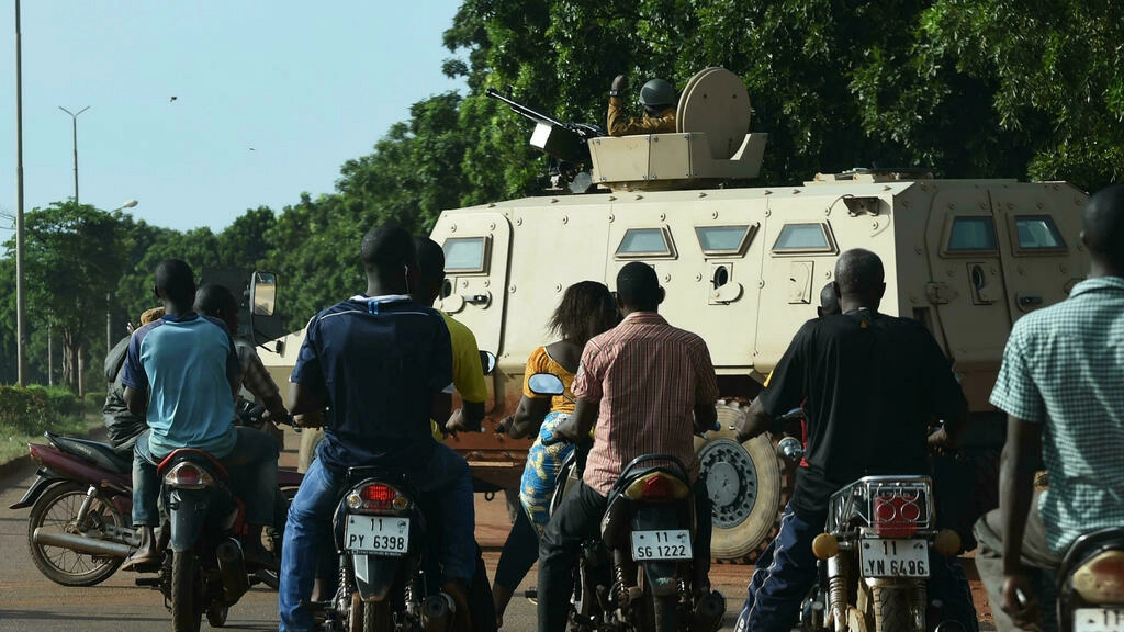 Burkina Faso: des tirs dans la capitale, «aucune institution de la République inquiétée» (Défense)